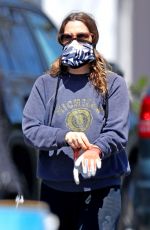 DREW BARRYMORE Out in The Hamptons 05/07/2020