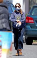 DREW BARRYMORE Out in The Hamptons 05/07/2020