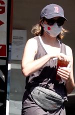 ELIZABETH BANKS Out for Coffee in Los Angeles 05/28/2020