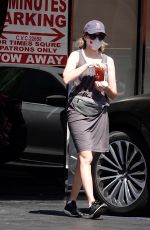 ELIZABETH BANKS Out for Coffee in Los Angeles 05/28/2020