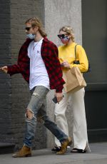 ELSA HOSK and Tom Daly Arrives at Their Apartment in New York 05/27/2019