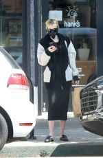 EMMA ROBERTS Picking Up Takeout in Los Angeles 05/20/2020