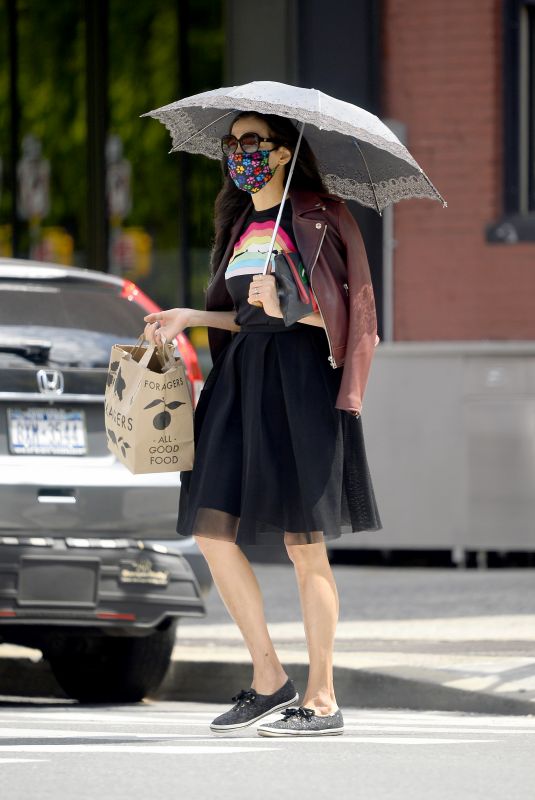 FAMKE JANSSEN Out Shopping in New York 05/14/2020