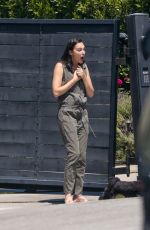 GAL GADOT Gets a Gift from Friends on Her 35th Birthday 04/30/2020