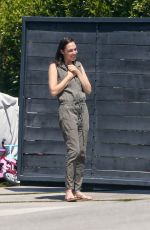 GAL GADOT Gets a Gift from Friends on Her 35th Birthday 04/30/2020