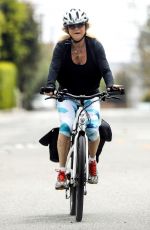 GOLDIE HAWN Out Riding a Bike in Los Angeles 05/19/2020