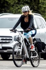 GOLDIE HAWN Out Riding a Bike in Los Angeles 05/19/2020