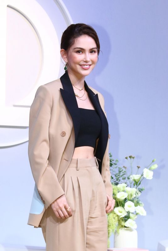 HANNAH QUINLIVAN Promotes Her Contact Lens Brand Quinlivan in Taipei 05/27/2020