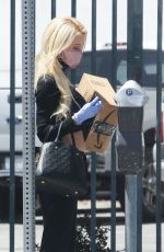 HOLLY MADISON Out and About in Los Angeles 05/14/2020