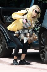 HOLLY MADISON Out and About in Los Angeles 05/23/2020