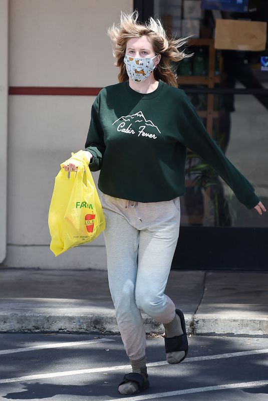 IRELAND BALDWIN Out Shopping in Los Angeles 05/19/2020