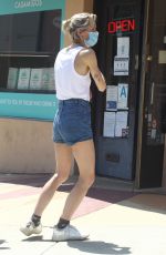 JAIME KING in Denim Shorts Leaves Liquor Store in Beverly Hills 05/11/2020