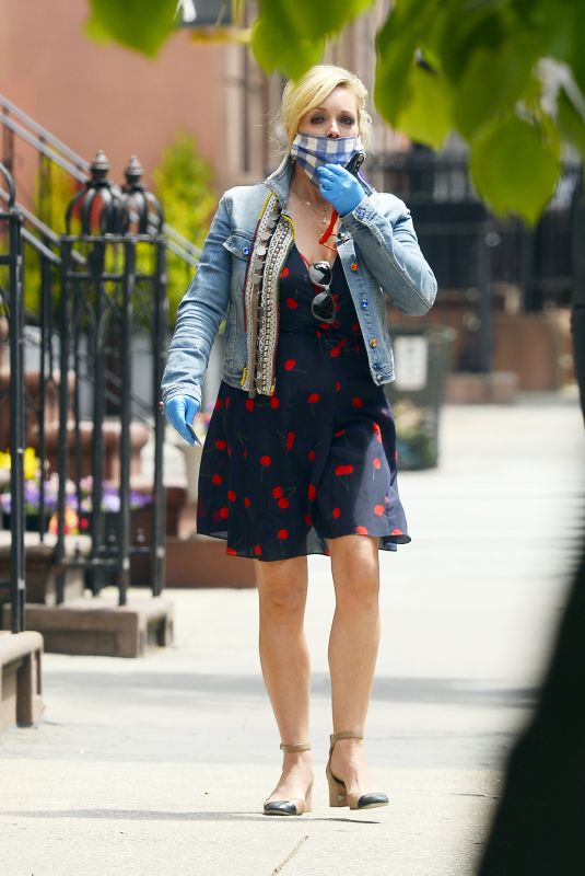 JANE KRAKOWSKI Out and About in New York 05/14/2020