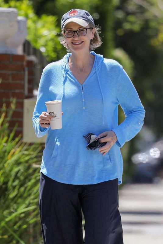 JANE LYNCH Out for Coffee in Los Angeles 05/03/2020