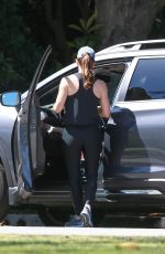 JENNIFER GARNER in Tights Out in Pacific Palisades 05/21/2020