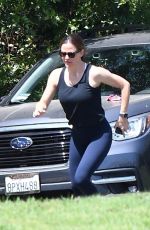 JENNIFER GARNER Out Jogging in Pacific Palisades 05/11/2020