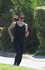 JENNIFER GARNER Out Jogging in Pacific Palisades 05/11/2020