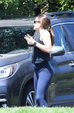JENNIFER GARNER Out Jogging in Pacific Palisades 05/11/2020