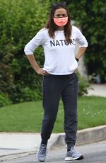 JENNIFER GARNER Wearing a Mask Out in Pacific Palisades 05/05/2020