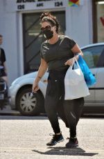 JESSIE WALLACE Wearimg Mask Out Shopping in London 05/07/2020