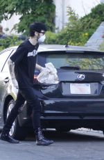 KATE BECKINSALE and Goody Grace Out in Pacific Palisades 05/12/2020