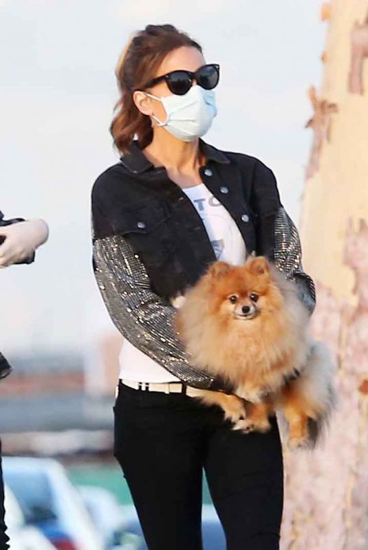 KATE BECKINSALE Out with Her Dog in Malibu 05/15/2020