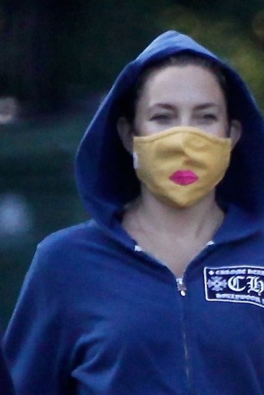 KATE HUDSON Wearing a Mask Out in Brentwood 05/13/2020