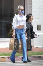 LAETICIA HALLYDAY Out Shopping in Pacific Palisades 03/25/2020