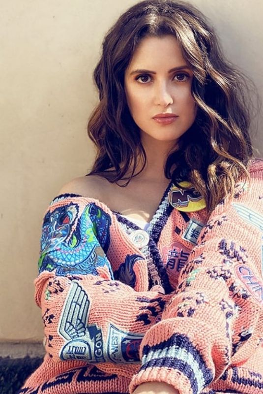 LAURA MARANO for Bllo Magazine Autoportrait Session, May 2020