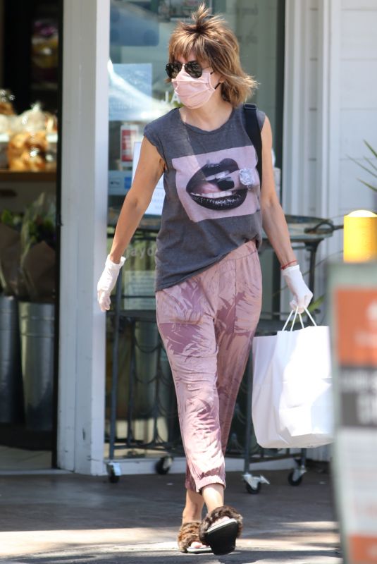 LISA RINNA Out Shopping in Bel Air 05/27/2020