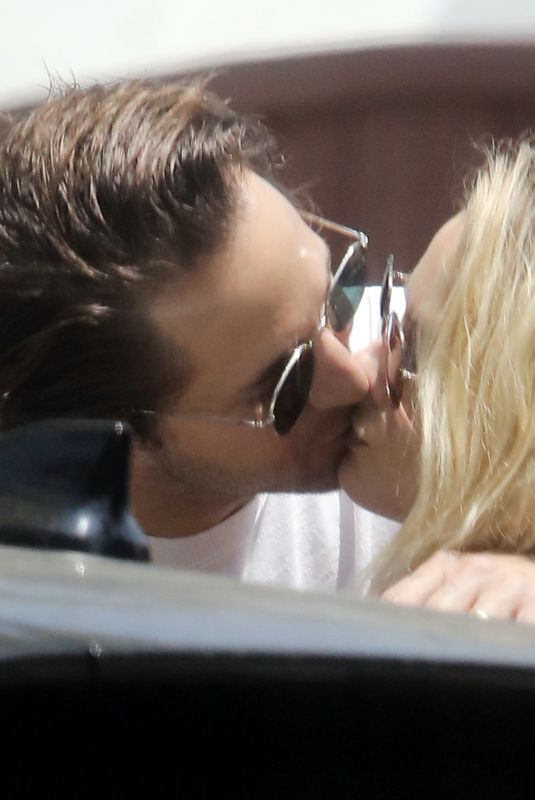 MARGOT ROBBIE and Tom Ackerley Out Kissing in Los Angeles 05/09/2020