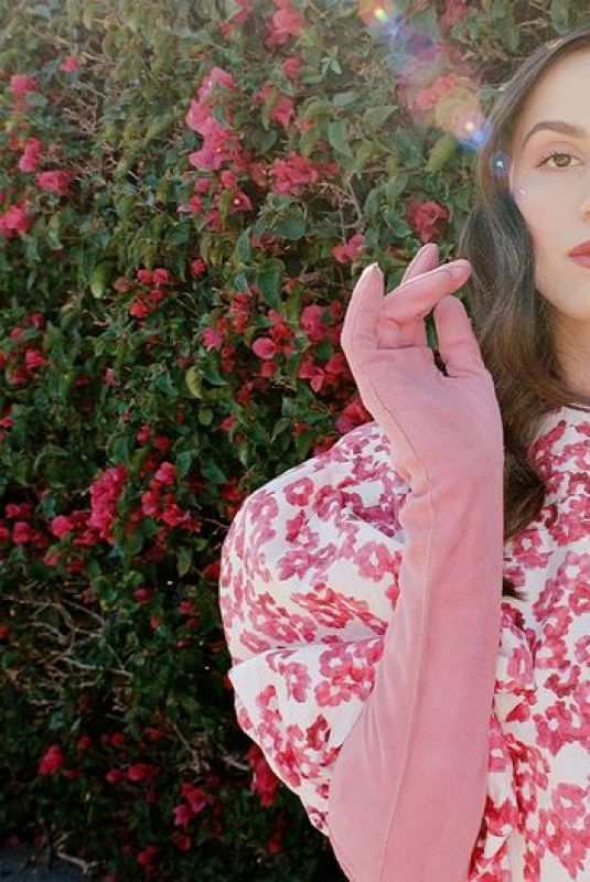 MAUDE APATOW for WhoWhatWear, May 2020