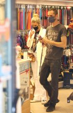 MICHELLE HUNZIKER Out Shopping in Bergamo 05/23/2020