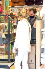 MICHELLE HUNZIKER Out Shopping in Bergamo 05/23/2020
