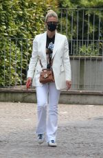 MICHELLE HUNZIKER Out Shopping in Bergamo 05/23/2020