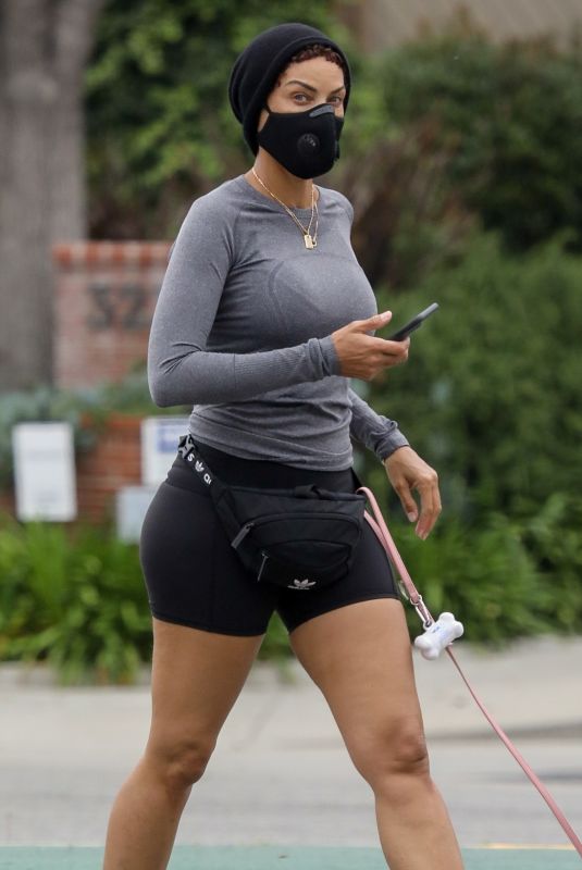 NICOLE MURPHY Out with Her Dog in Santa Monica 04/30/2020