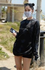 NICOLE WILLIAMS Out Hiking at a Beach in Malibu 05/30/2020