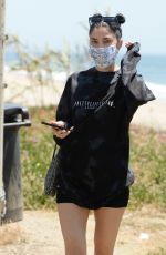 NICOLE WILLIAMS Out Hiking at a Beach in Malibu 05/30/2020