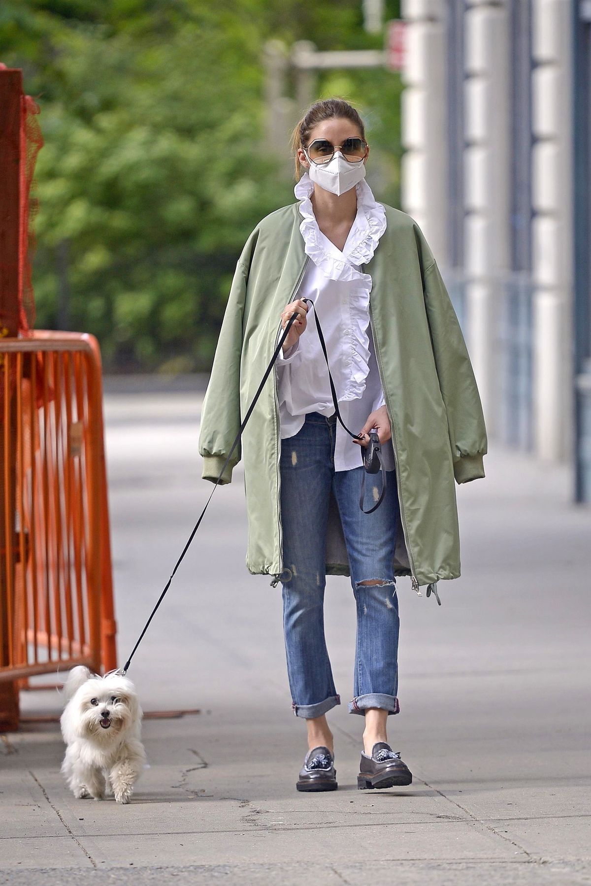OLIVIA PALERMO Out with her Dog in New York 05/19/2020 – HawtCelebs