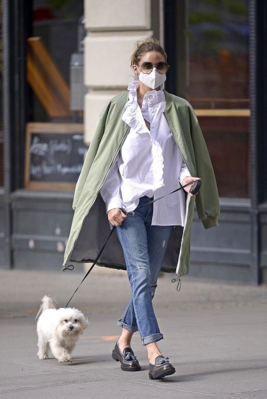 OLIVIA PALERMO Out with her Dog in New York 05/19/2020