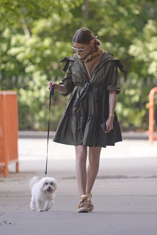 OLIVIA PALERMO Out with Her Dog Mr. Butler in New York 05/19/2020