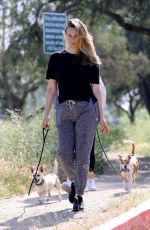 Pregnant ALICIA SILVERSTONE Out Hiking in Los Angeles 05/09/2020