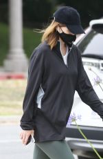 Pregnant KATHERINE CHWARZENEGGER Out and About in Santa Monica 05/28/2020