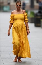 Pregnant VOGUE WILLIAMS Leaving Radio Breakfast Show in London 05/24/2020