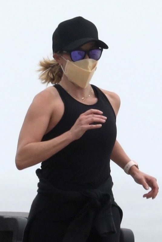 REESE WITHERSPOON Out Jogging on the Beach in Malibu 05/10/2020