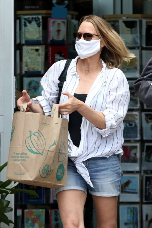 ROBIN WRIGHT Out Shopping in Malibu 05/09/2020
