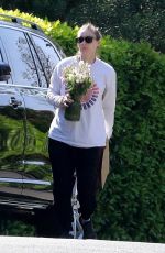 ROONEY MARA Brings Sister Kate Flowers for Mother