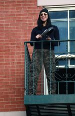 SARAH SILVERMAN Bangs the Pans for Hospital Workers in New York 05/19/2020