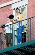 SARAH SILVERMAN Cheering Essential Workers in New York 05/03/2020