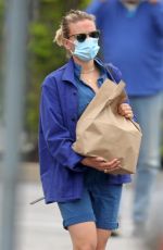 SCARLETT JOHANSSON Out Shopping in New York 05/28/2020